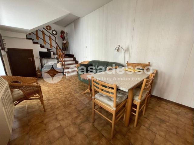 Villa in vendita a Palazzolo Vercellese VC