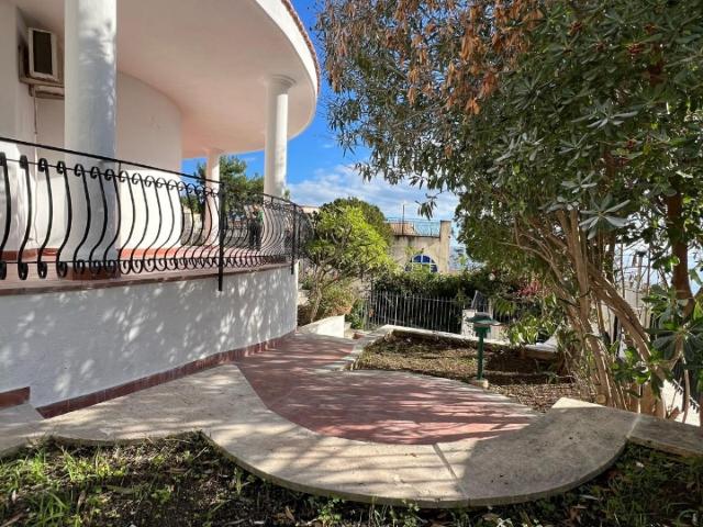 Villa in vendita a Palermo
