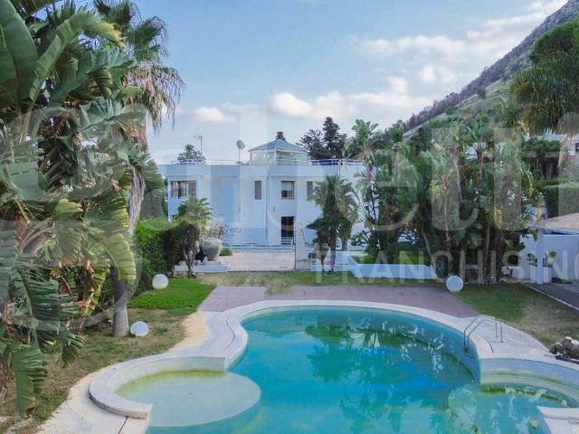 Villa in vendita a Palermo