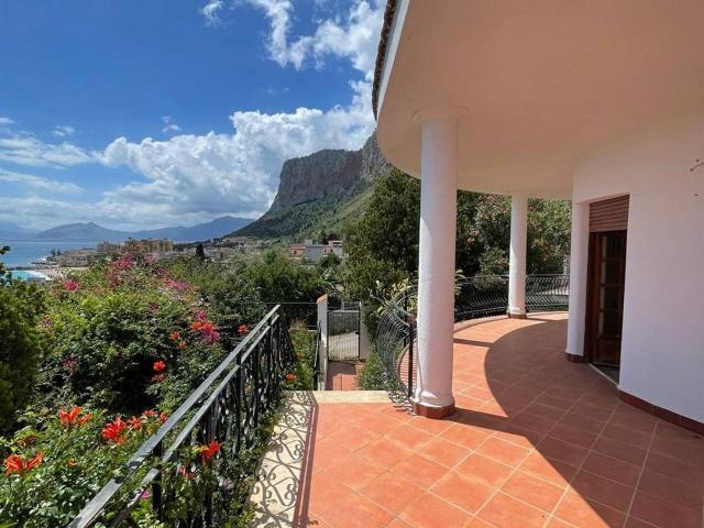 Villa in vendita a Palermo