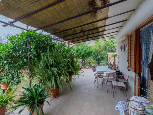 Villa in vendita a Palermo