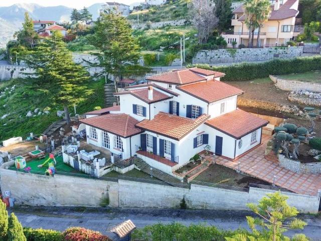 Villa in vendita a Palermo PA