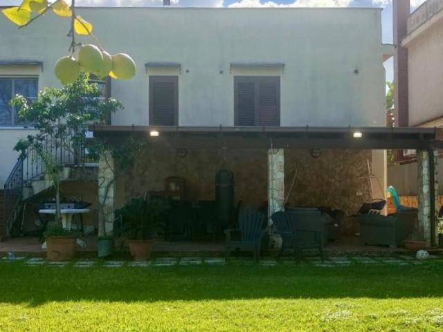 Villa in vendita a Palermo PA
