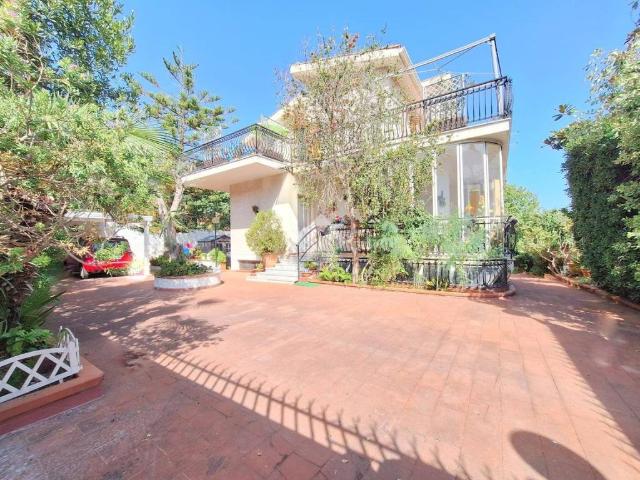 Villa in vendita a Palermo PA