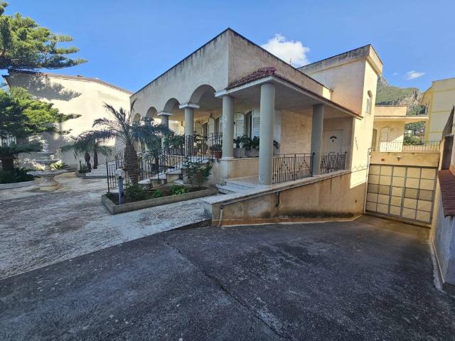 Villa in vendita a Palermo PA