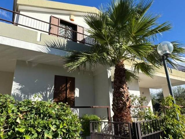 Villa in vendita a Palo del Colle BA