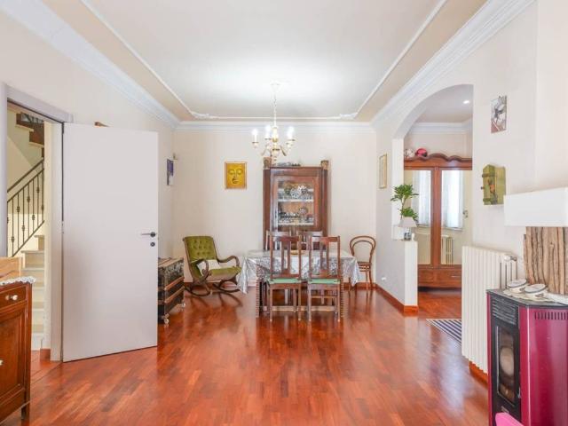 Villa in vendita a Palo del Colle BA