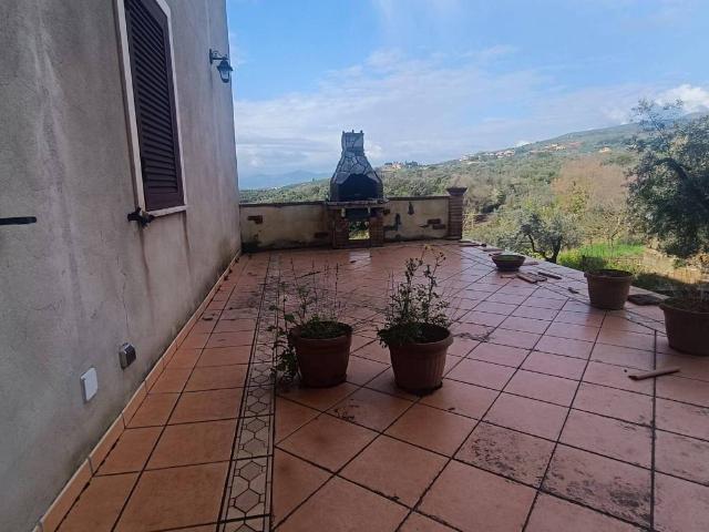 Villa in vendita a Palombara Sabina RM