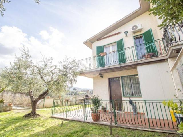 Villa in vendita a Palombara Sabina RM