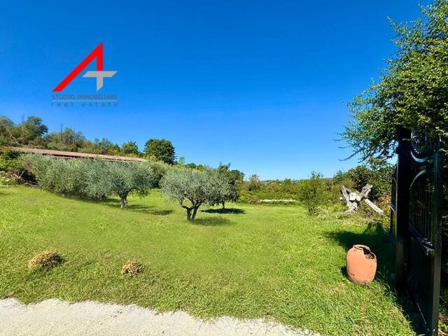 Villa in vendita a Palombara Sabina RM