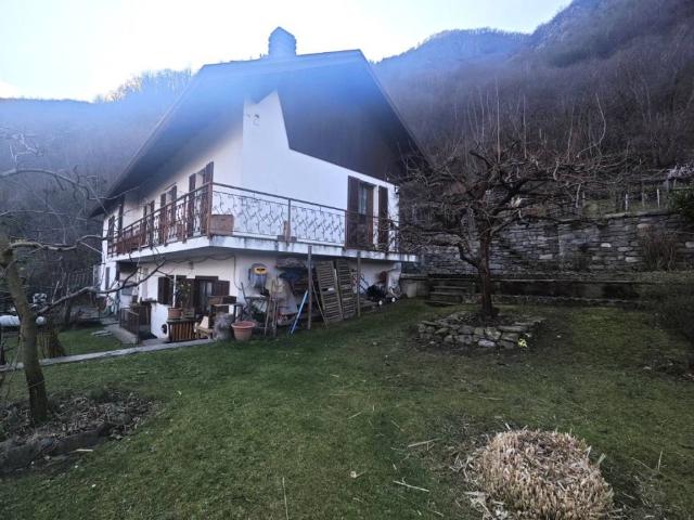 Casa indipendente in vendita a Pallanzeno VB