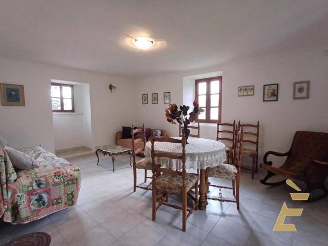 Villa in vendita a Pamparato CN