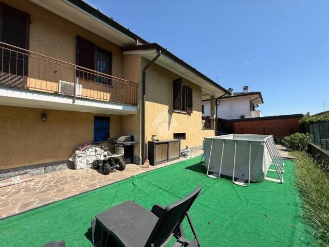 Villa in vendita a Pandino CR