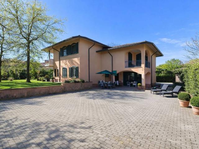 Villa in vendita a Pandino CR