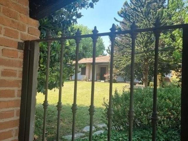 Villa in vendita a Pandino CR