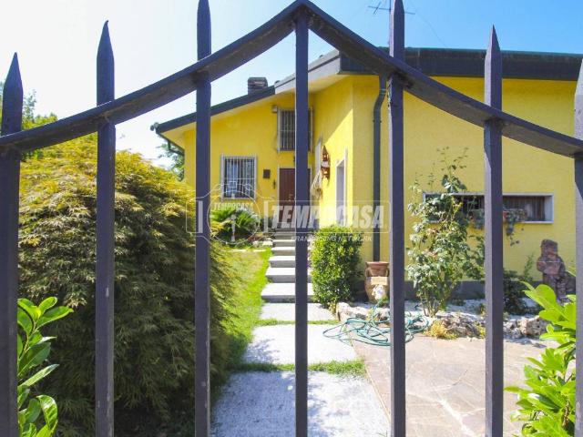 Villa in vendita a Pantigliate MI