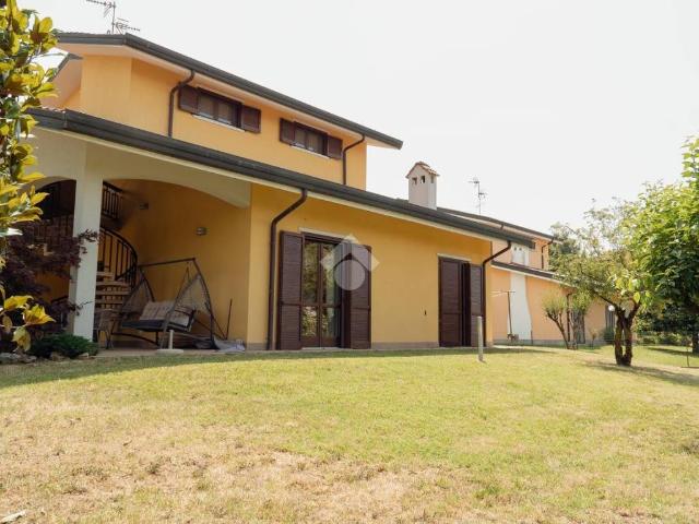 Villa in vendita a Pantigliate MI