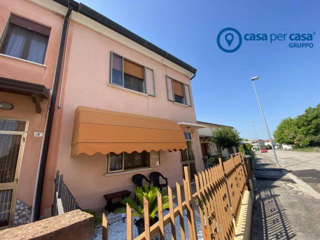 Villa in vendita a Papozze RO