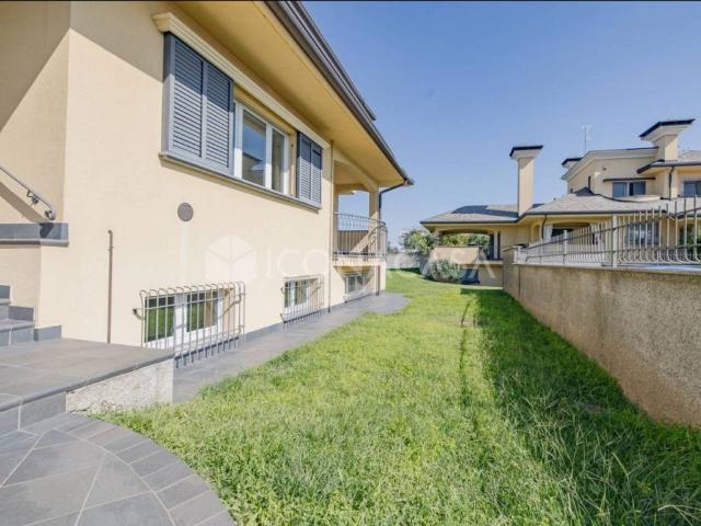 Villa in vendita a Parabiago MI