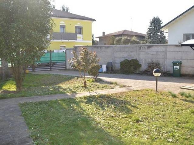 Villa in vendita a Parabiago MI