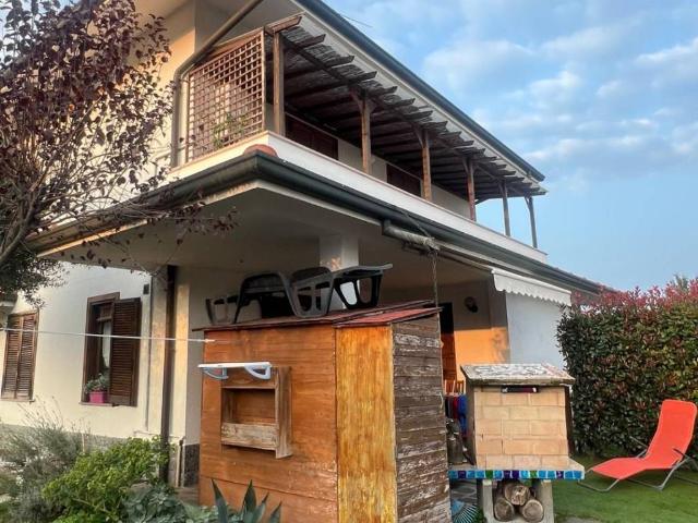 Villa in vendita a Parabiago MI