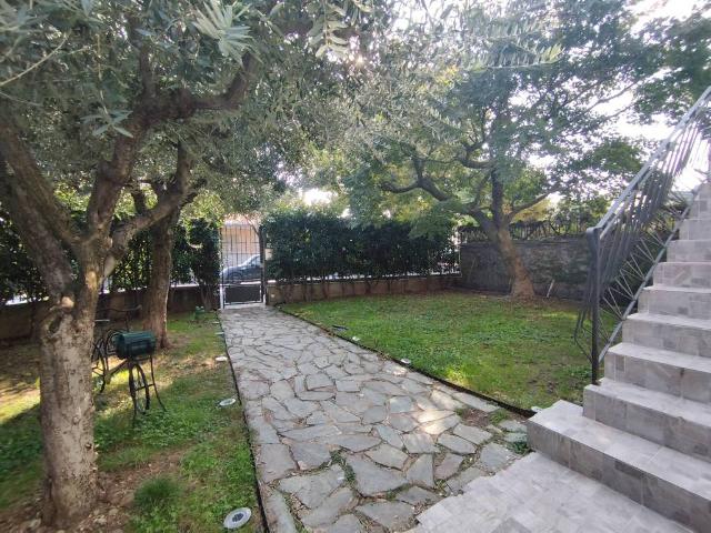 Villa in vendita a Parabiago MI