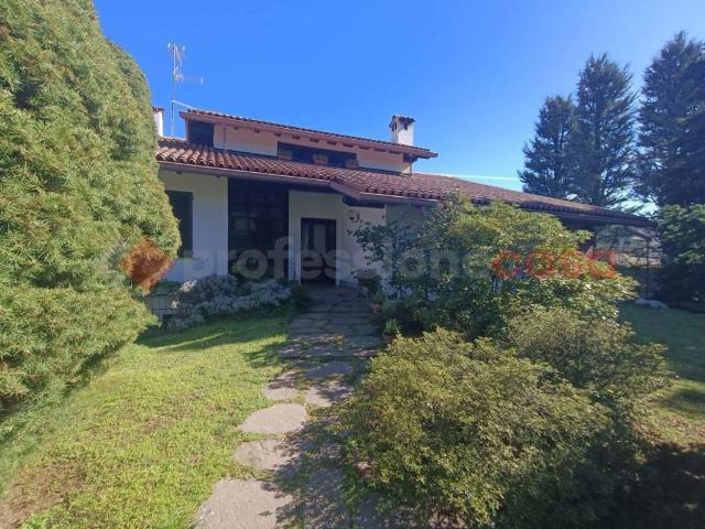 Villa in vendita a Parabiago MI