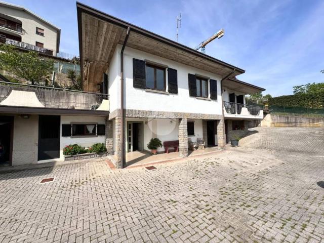 Villa in vendita a Paratico BS
