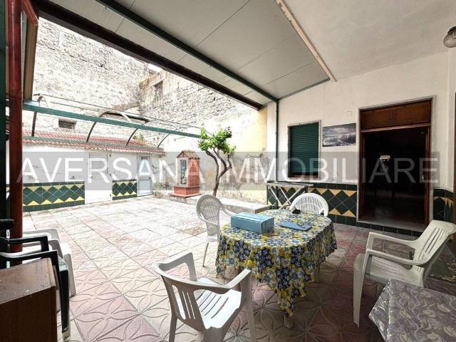 Villa in vendita a Parete CE