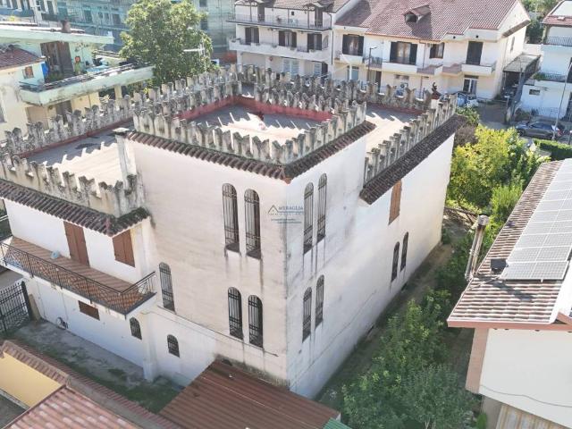 Villa in vendita a Parete CE