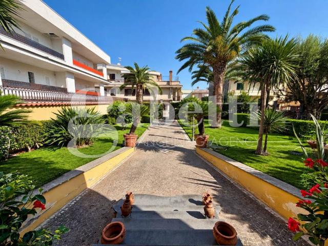 Villa in vendita a Parete CE