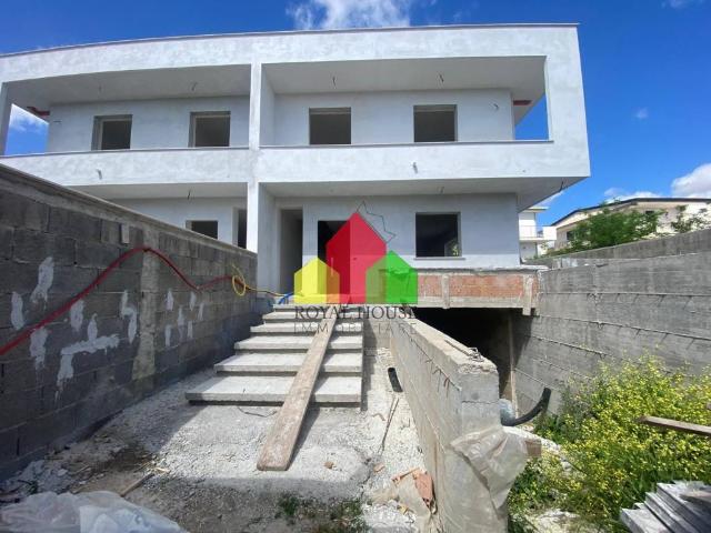 Villa in vendita a Parete CE