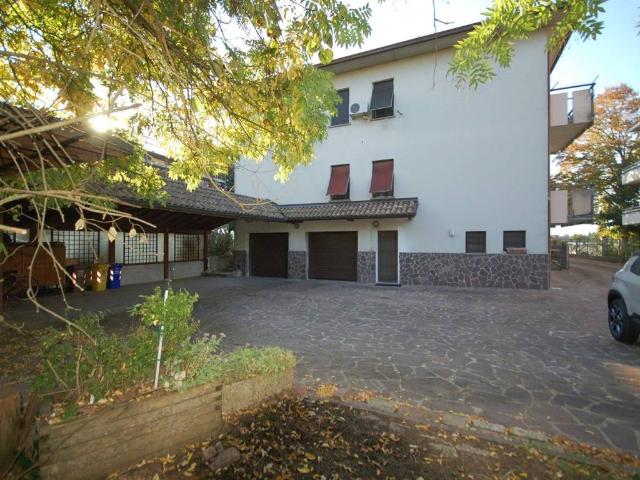 Villa in vendita a Parma PR