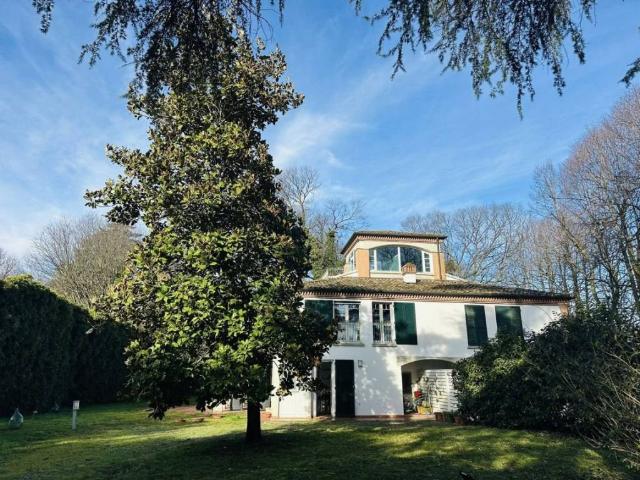 Villa in vendita a Parma PR