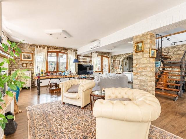 Villa in vendita a Passignano sul Trasimeno, Castel Rigone 275m² Passignano sul Trasimeno