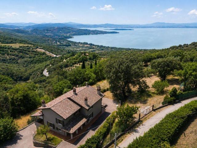 Villa in vendita a Passignano sul Trasimeno PG