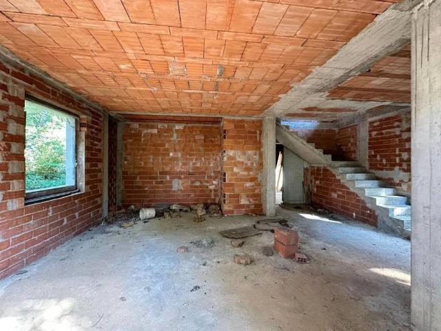Villa in vendita a Pasturana AL