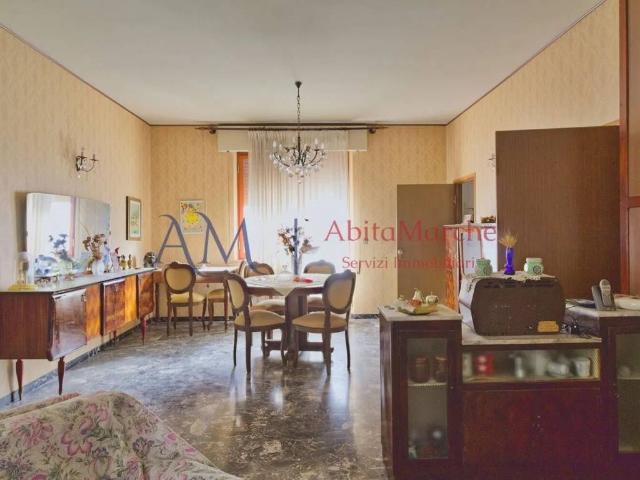 Villa in vendita a Petritoli FM