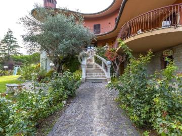 Villa in vendita a Petriano PU