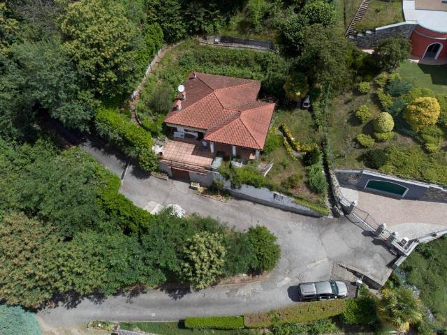Villa in vendita a Pettenasco NO