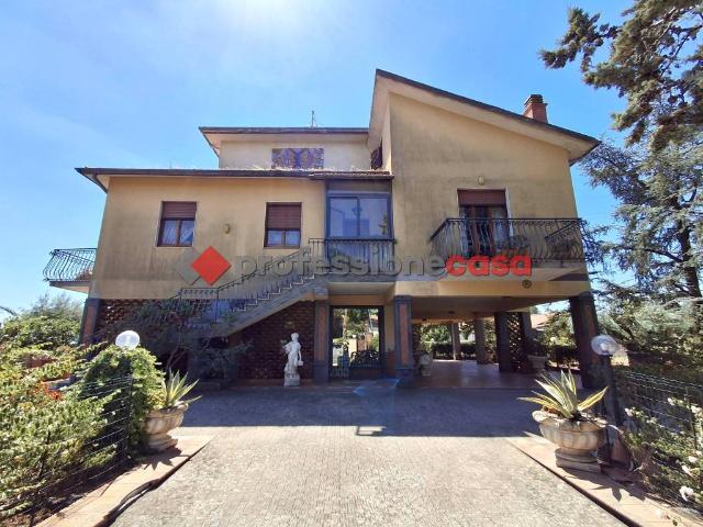 Villa in vendita a Pedara CT