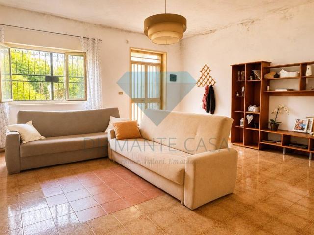 Villa in vendita a Pedara CT