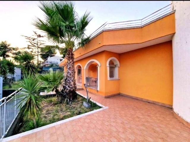 Villa in vendita a Pedara CT