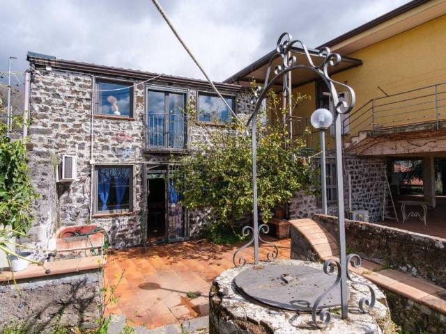 Villa in vendita a Pedara CT