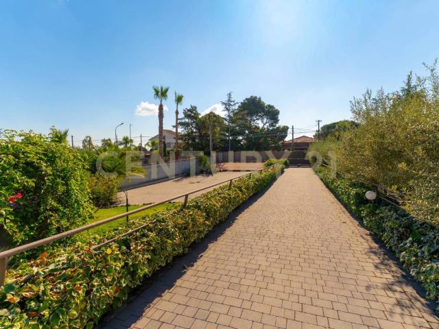 Villa in vendita a Pedara CT
