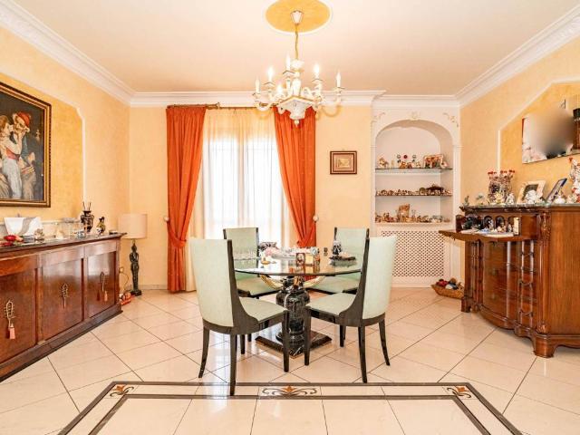 Villa in vendita a Pedara CT