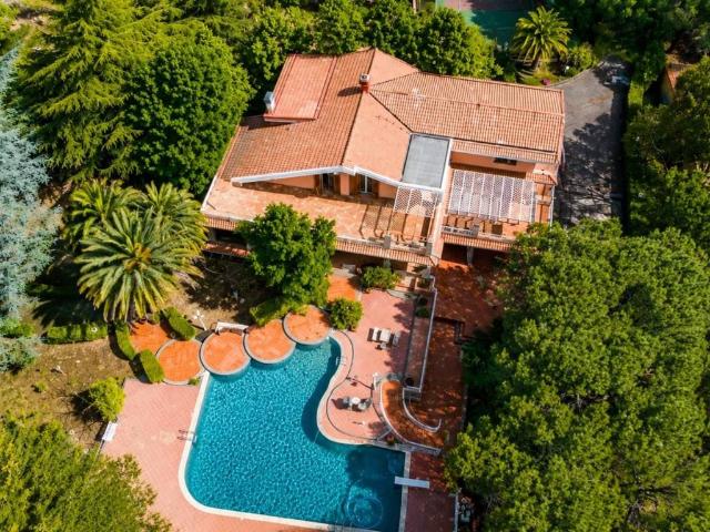 Villa in vendita a Pedara CT