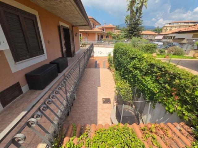 Villa in vendita a Pedara CT
