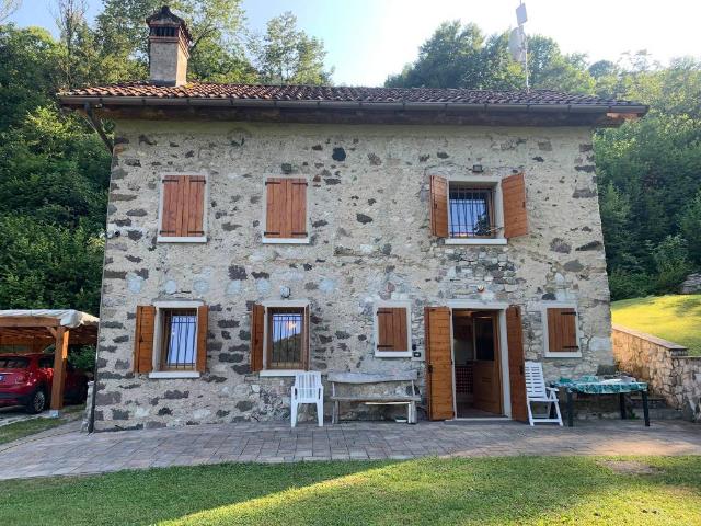 Villa in vendita a Pedavena BL