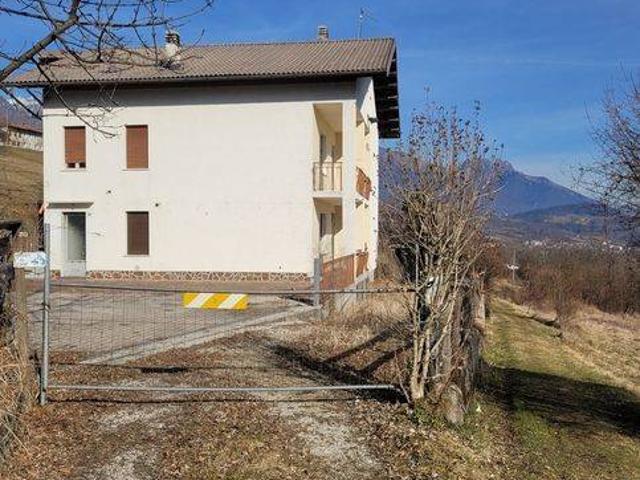 Villa in vendita a Pedavena BL
